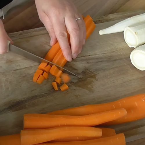 Kroję, pakuję do worka i wkładam do zamrażalnika. Domowa mrożonka to hit