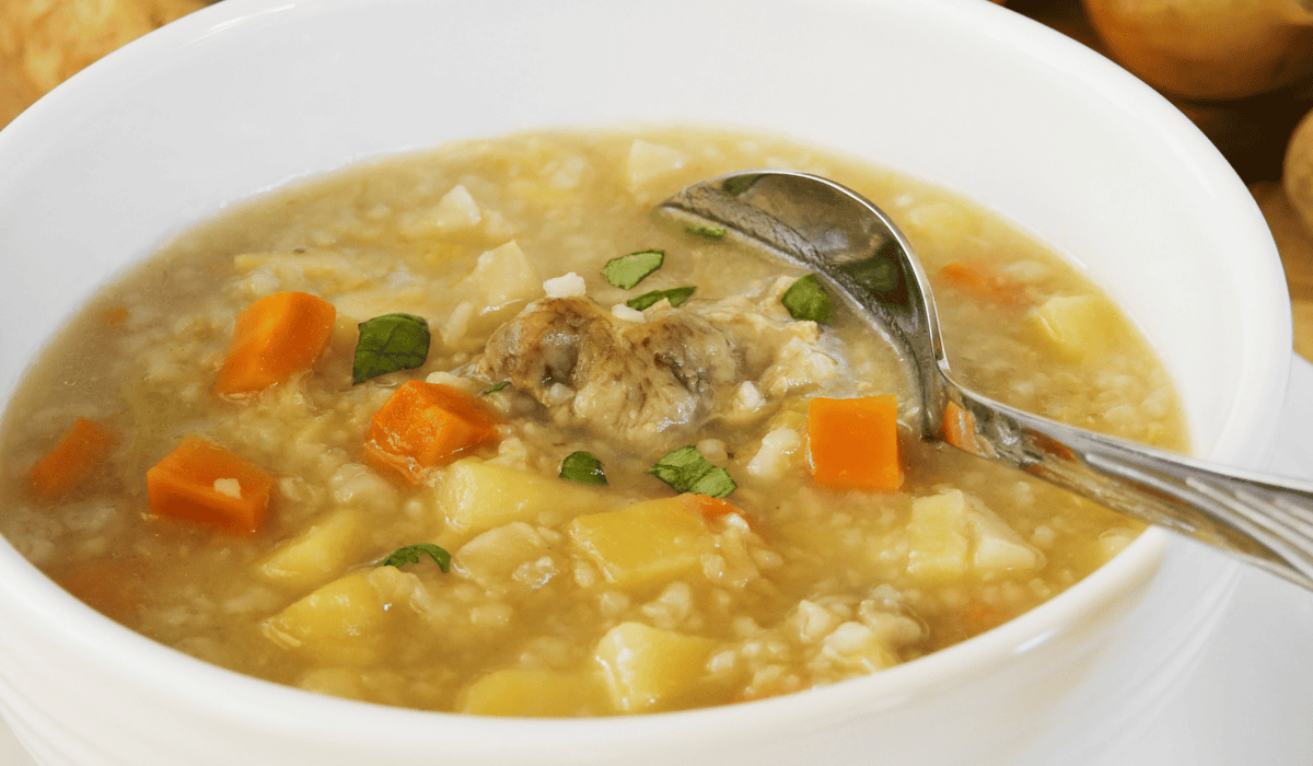 Najgorsze, co można dodać do krupniku. Pyszna zupa zmienia się w truciznę