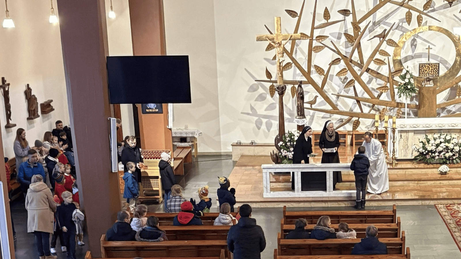 Zaginięcie ks. Marka Wodawskiego. Służby odnalazły samochód duchownego