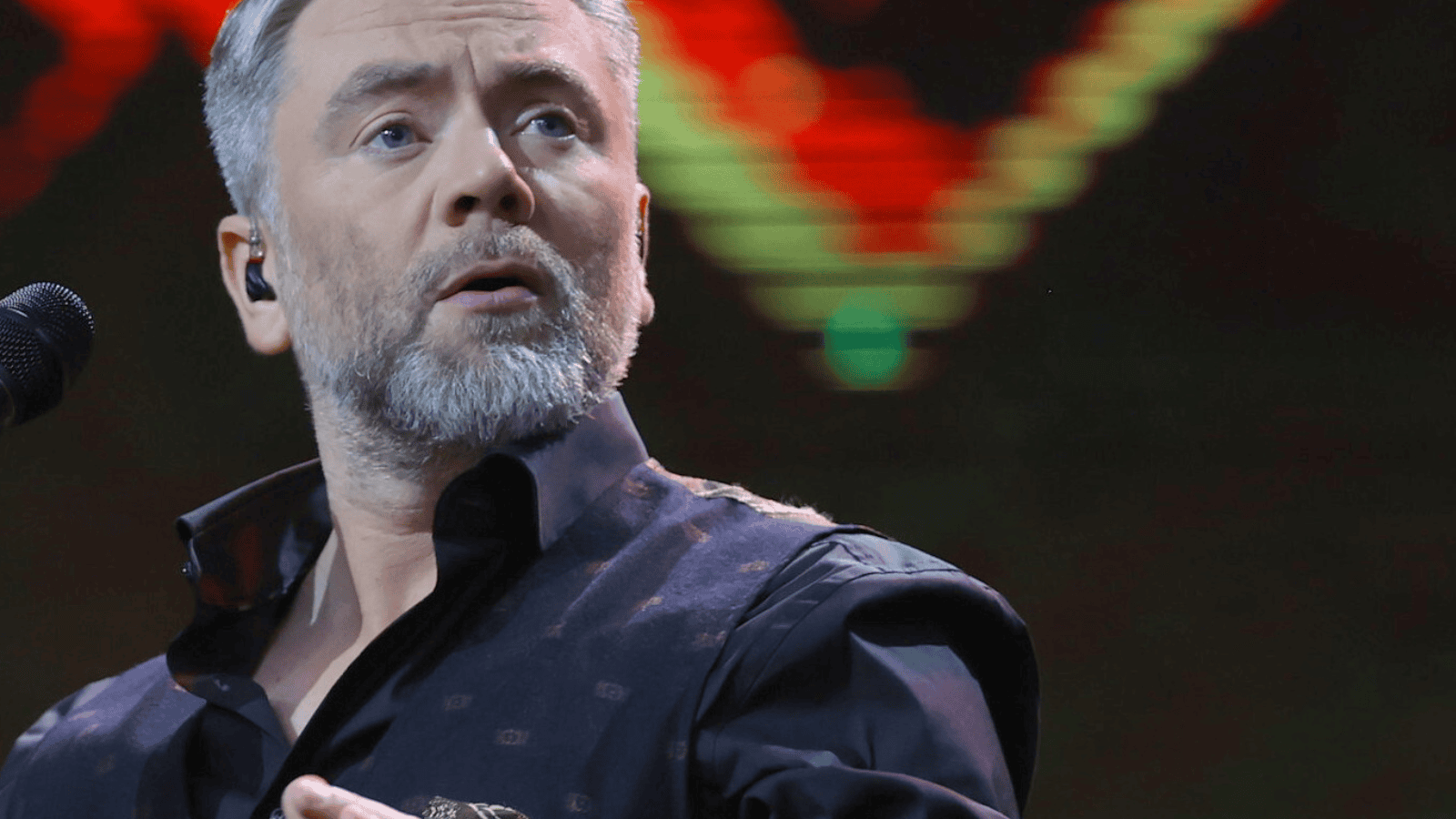 Kuba Badach przeżył dramatyczne chwile. Ledwie ustał na scenie. Wszystko na koncercie