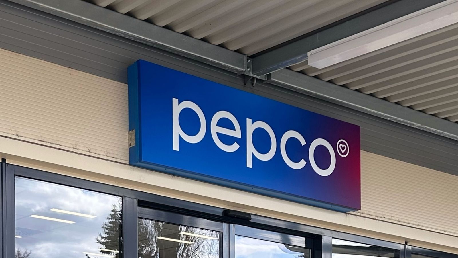 kubek z wiewiórką z Pepco
