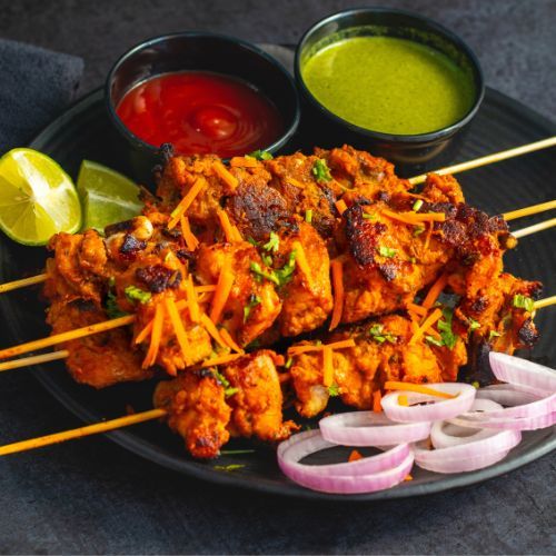 Wymieszaj z jogurtem i posmaruj mięso. Kurczak z grilla będzie soczysty, jak nigdy