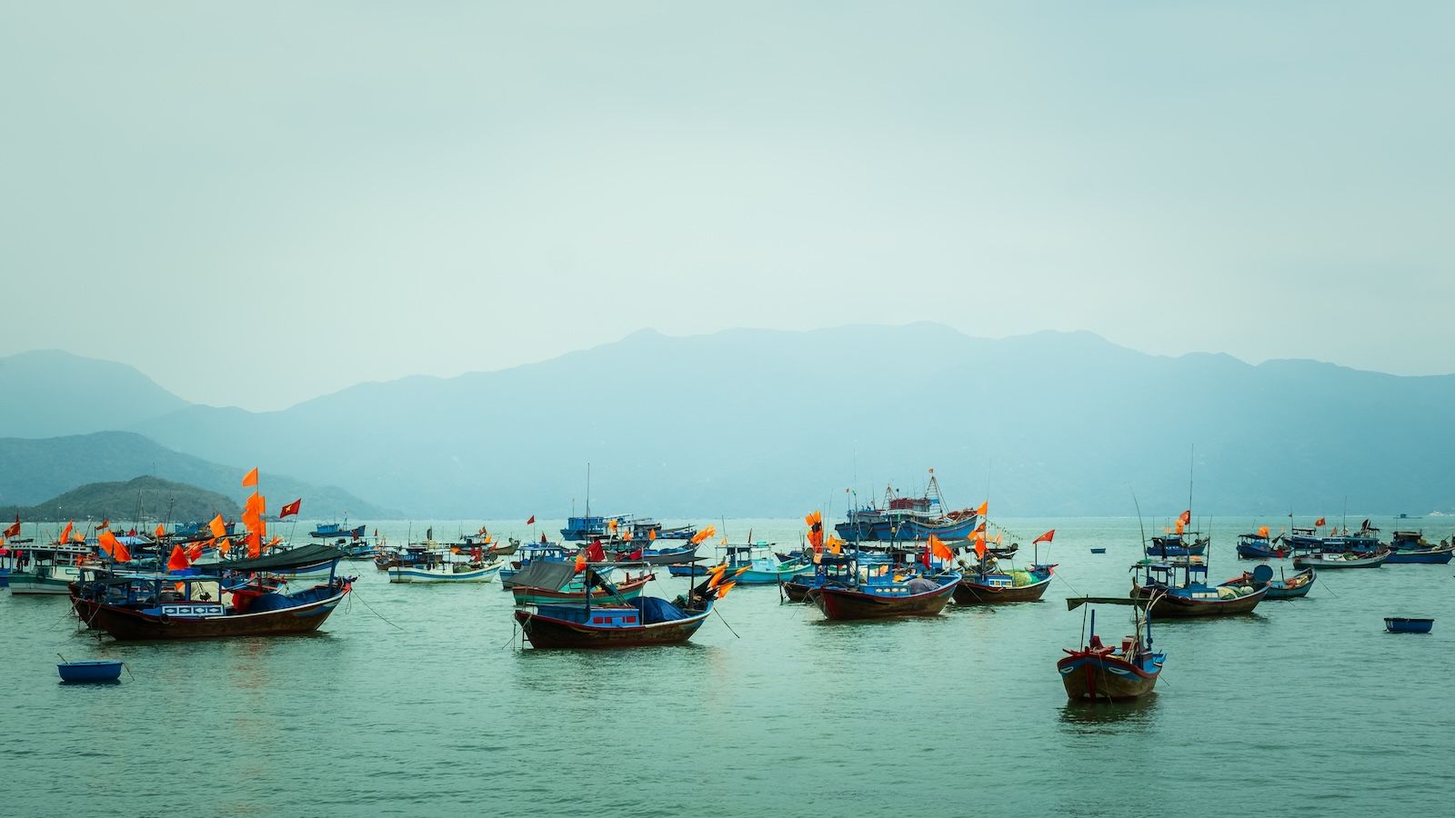 "Ściana" z tysięcy statków na morzu. Tajne działania Pekinu