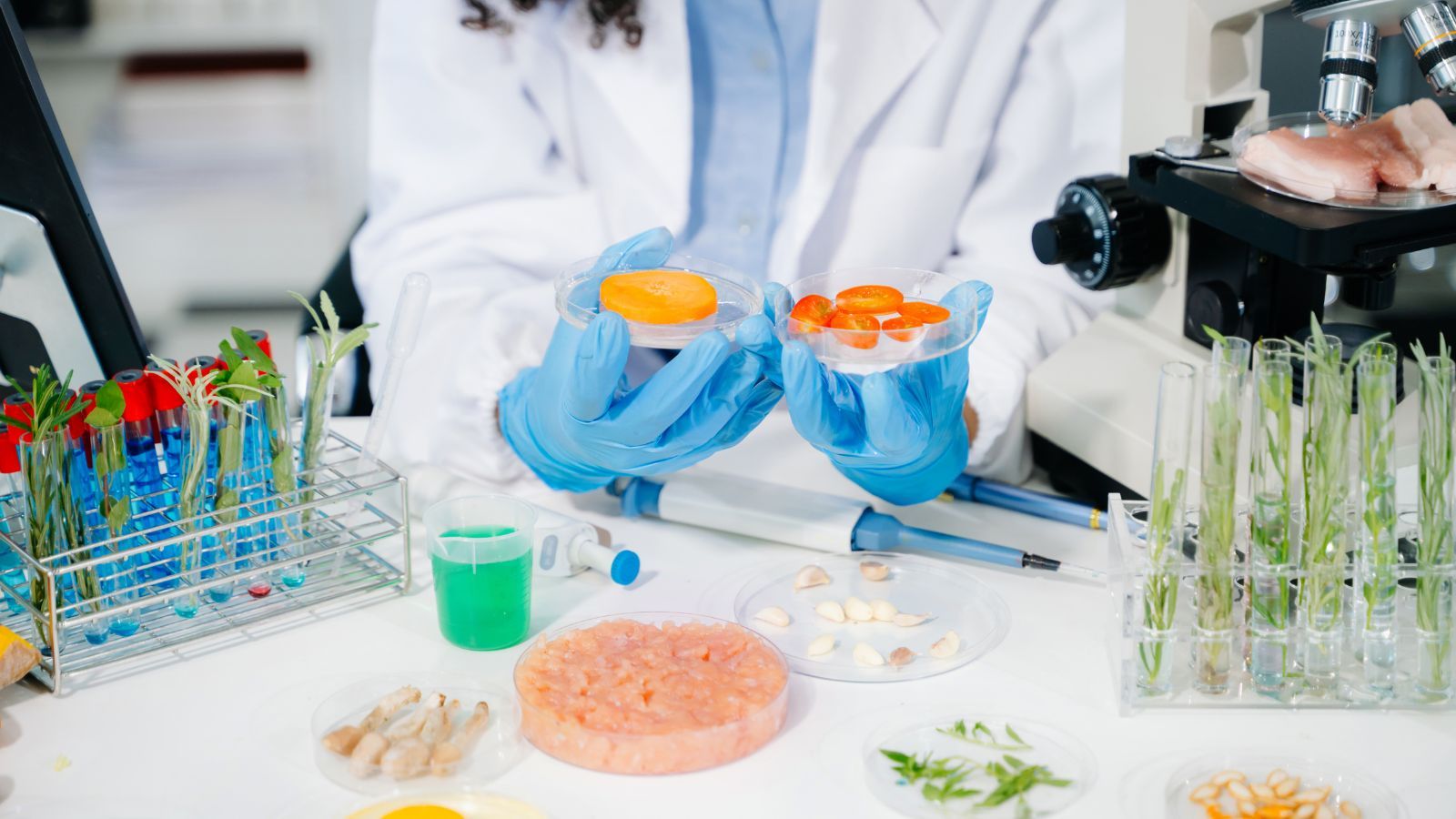 Kontrolerzy zatrzymali 2,5 tony transportu z Tajlandii. To chcieli wwieźć do Polski