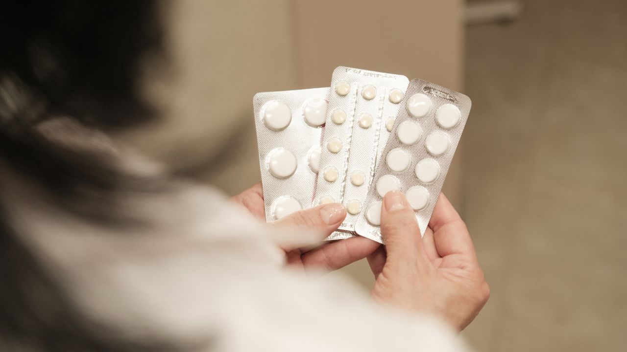 Pilne ostrzeżenie GIF. Lek przeciwbólowy wycofany, lepiej sprawdź apteczkę