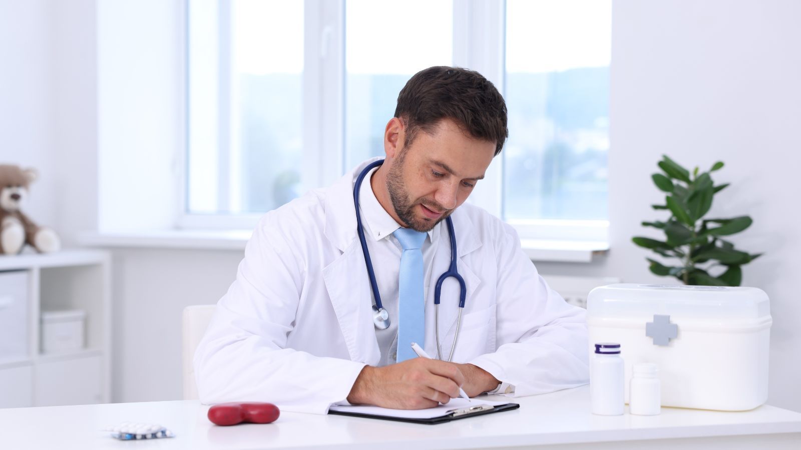 Nawet 100 zł więcej za leki. Od 1 kwietnia pacjentów czekają poważne zmiany w aptekach