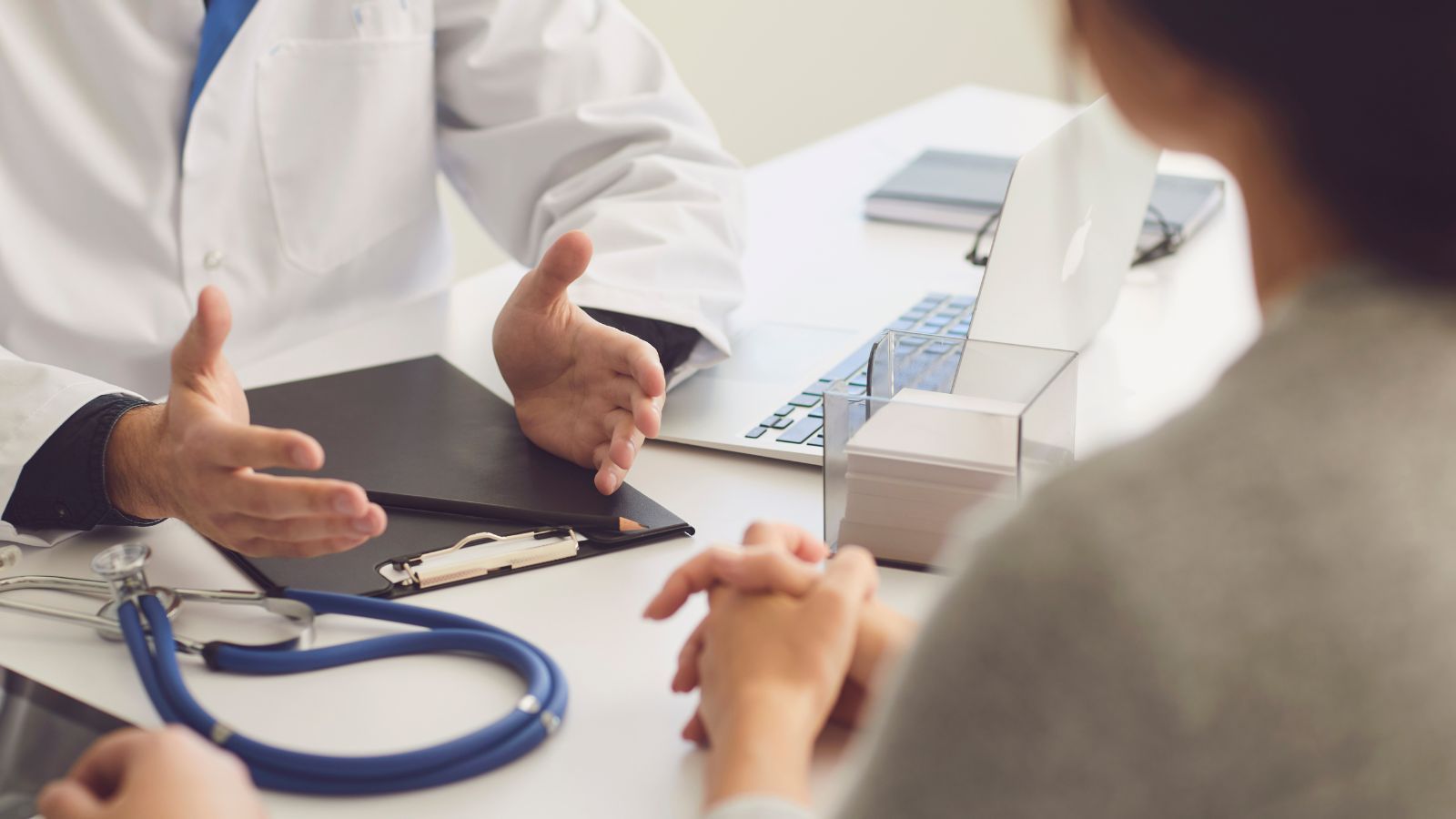 Polacy płacą krocie za tę usługę, a na NFZ jest za darmo. Mało kto zdaje sobie z tego sprawę