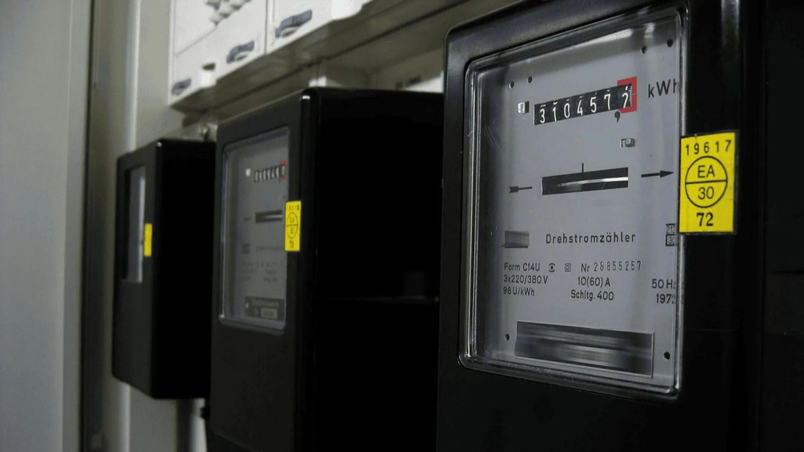 Rachunki za prąd eksplodują od nowych taryf. Tyle Polacy zapłacą od 2026 r.