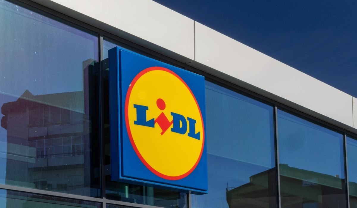 szyld sklepu Lidl