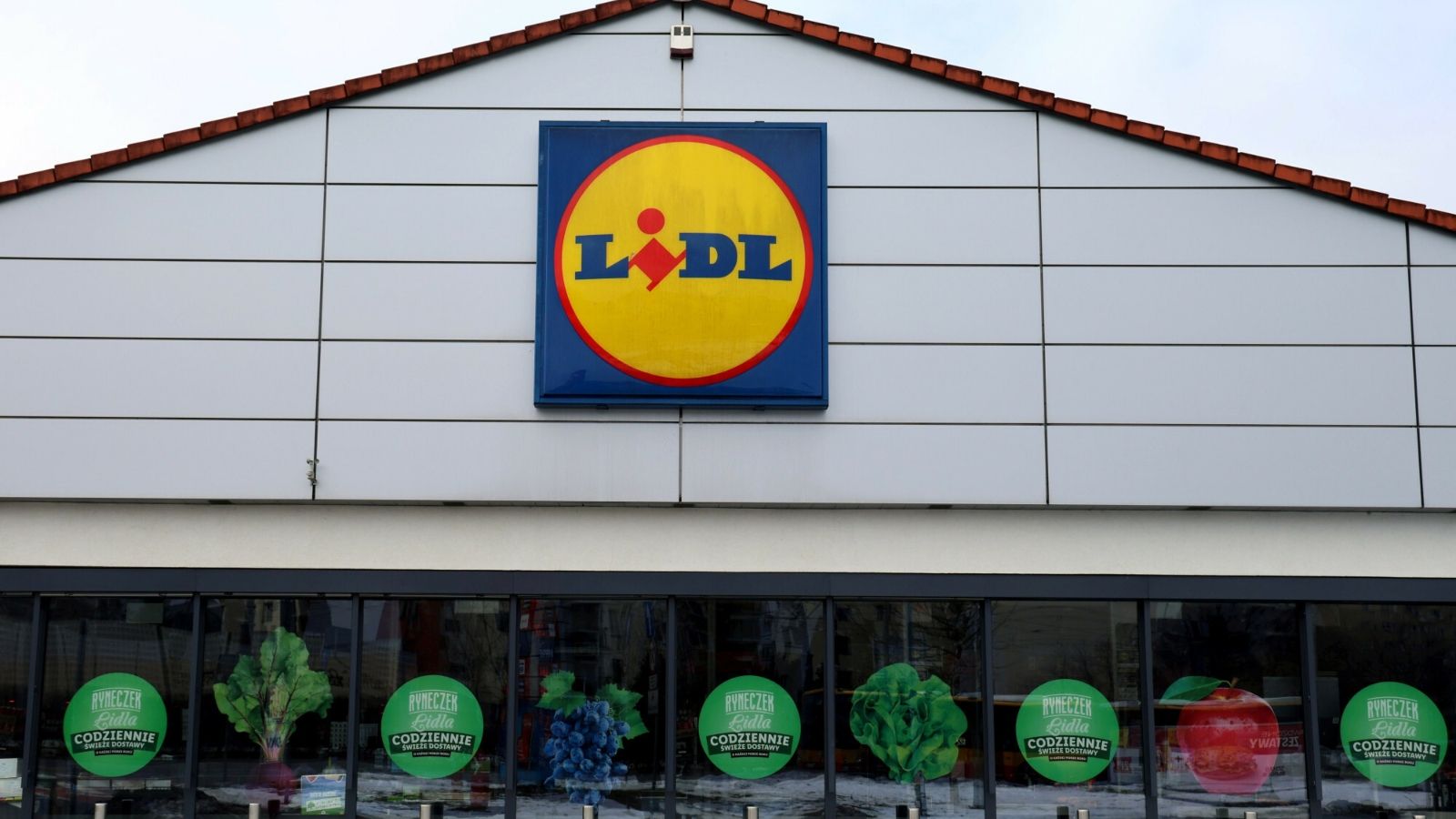 W Lidlu zacznie się po weekendzie. Oferty "2+1 za grosz" i obniżki o 50%