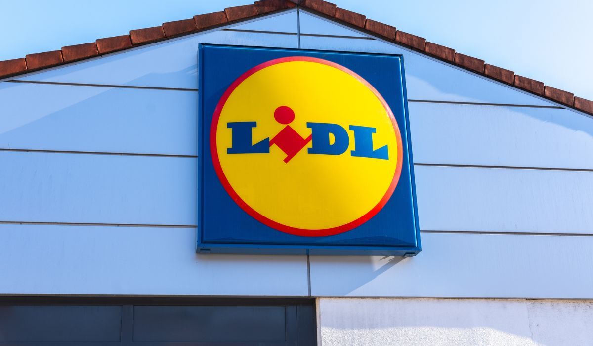 szyld sklepu Lidl