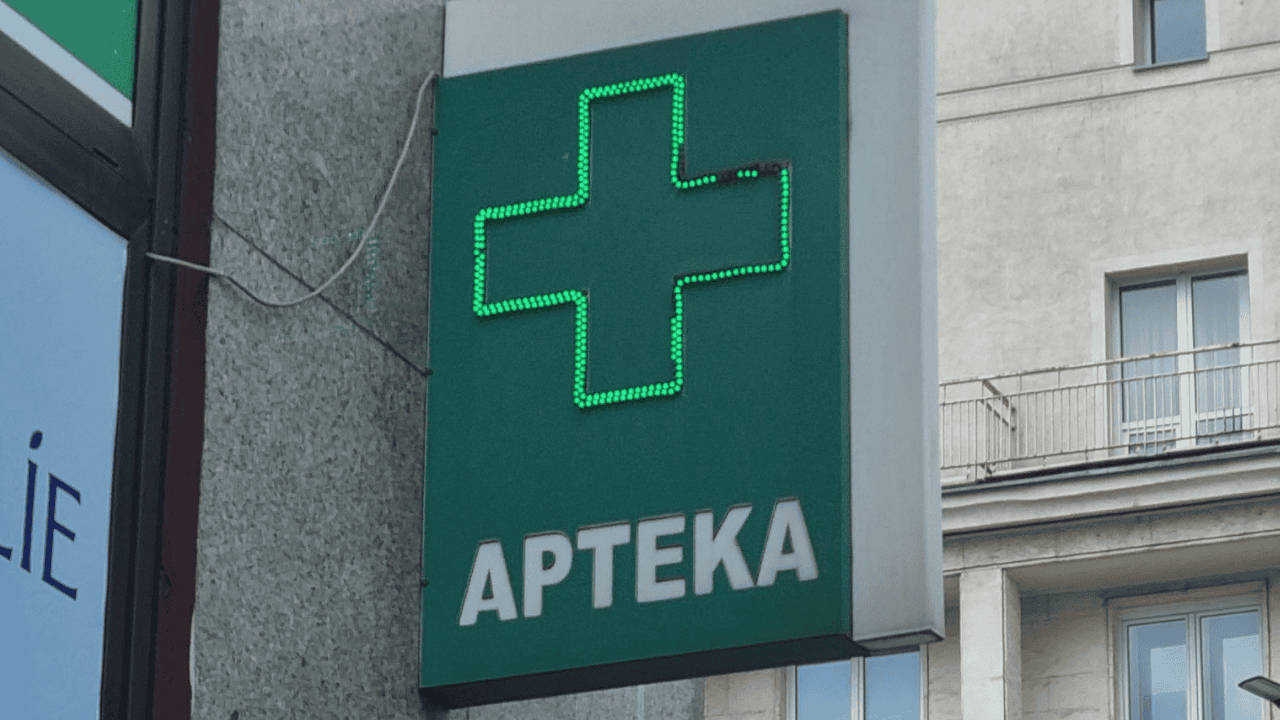 Poważna zmiana w aptekach już weszła w życie. Za te leki zapłacisz mniej