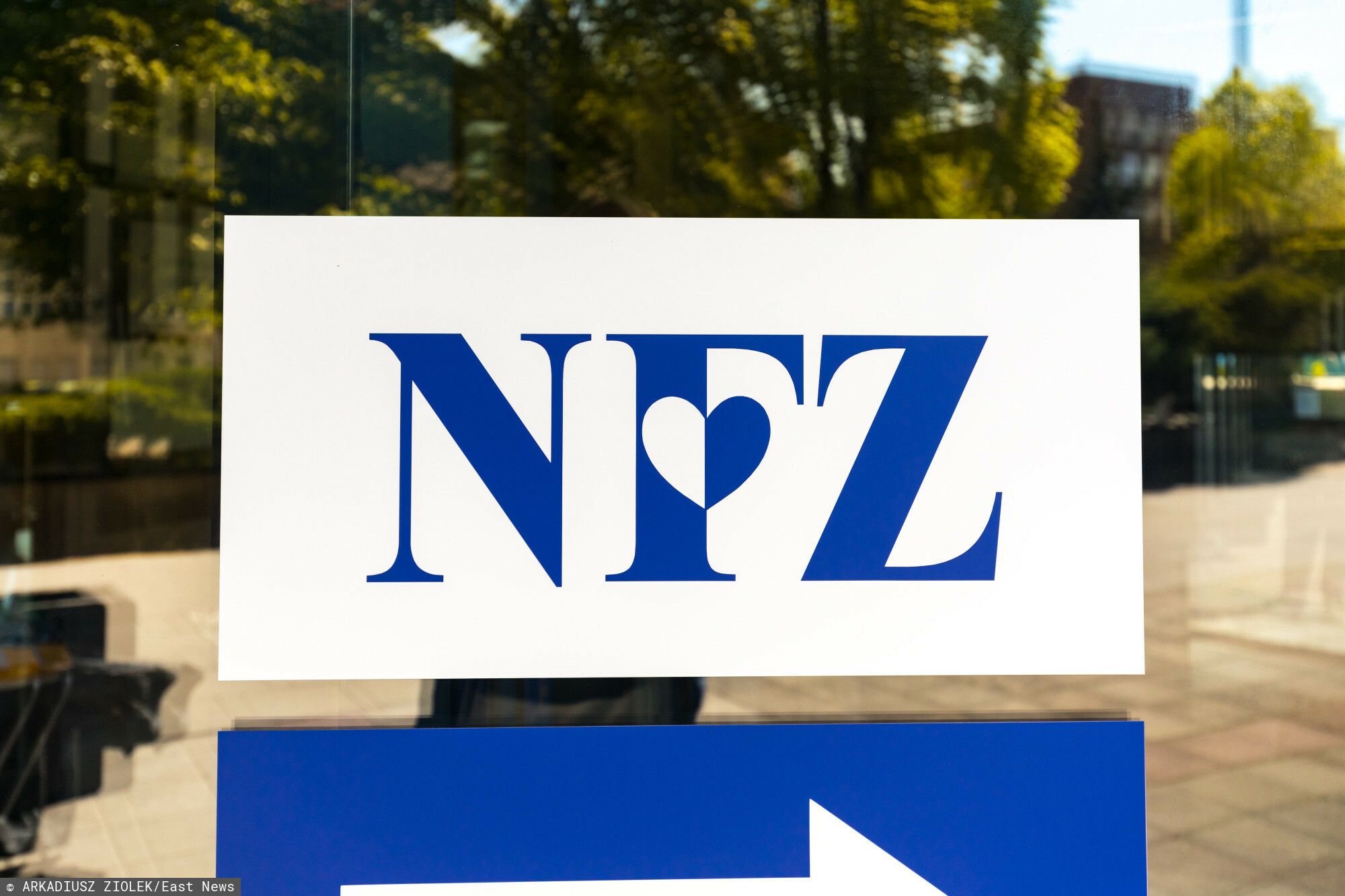 logo nfz tablica.jpg