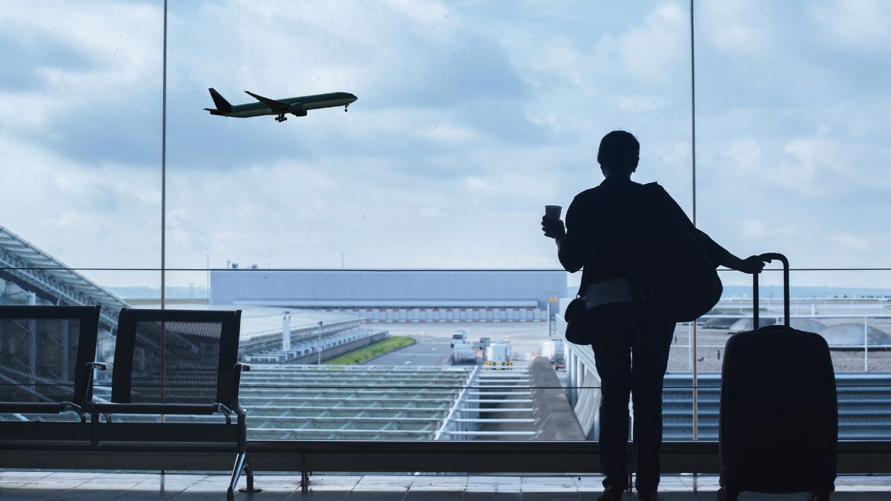 Nowa opcja w Ryanair. Rezerwując bilet, zapłacisz tylko połowę ceny. Jest w tym ukryty haczyk