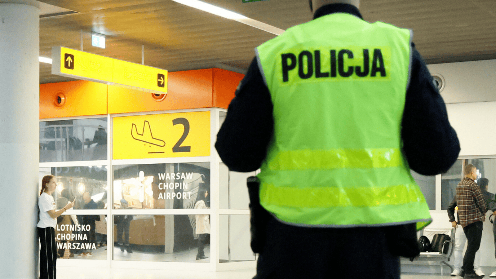 lotnisko chopina w warszawie