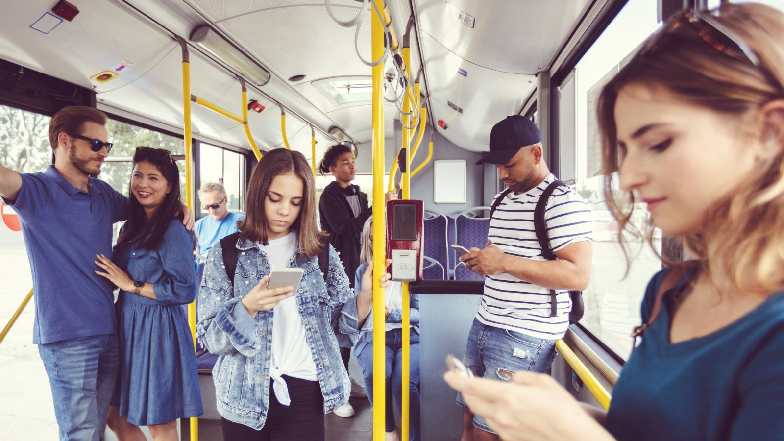 Tyle zarabia kontroler biletów. To stawki, których się nie spodziewasz, są też specjalne wymogi