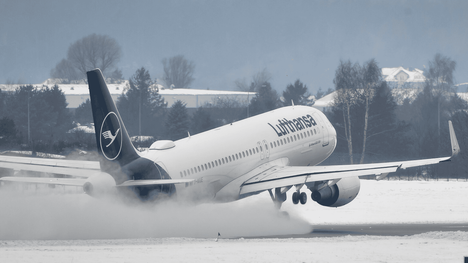 Kluczowe europejskie lotnisko sparaliżowane. Odwołano wszystkie loty