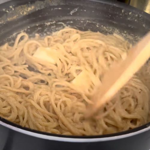 Po prostu ugotuj makaron w mleku. Taki obiad mógłbym jeść codziennie