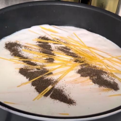 Po prostu ugotuj makaron w mleku. Taki obiad mógłbym jeść codziennie