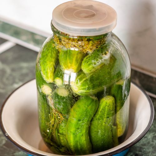 Jak zrobić doskonale małosolne? Sekret tkwi w czosnku