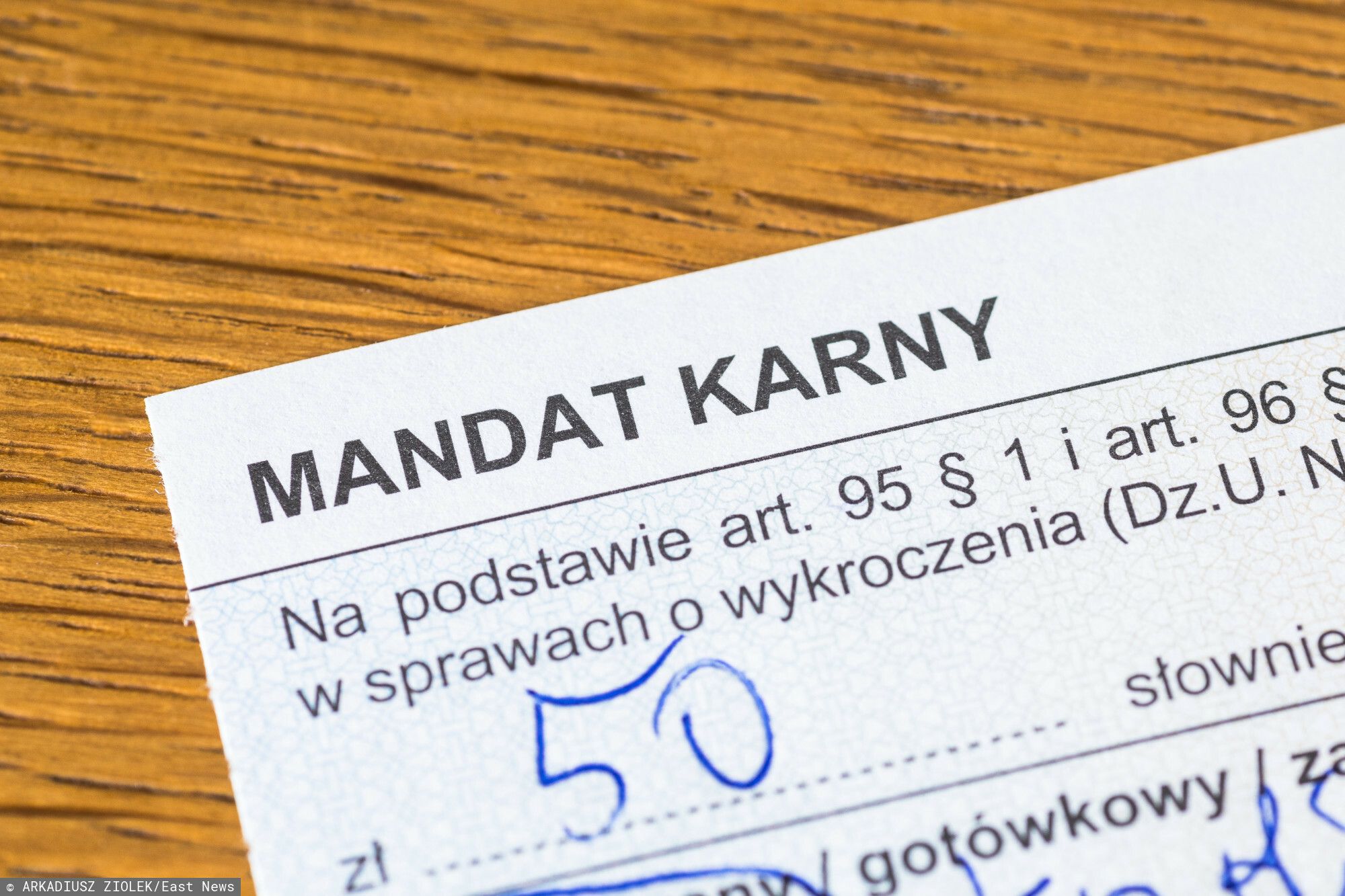 mandat.jpg