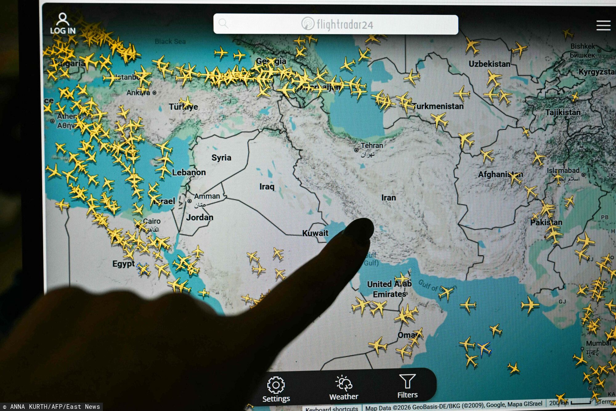 Polacy uwięzieni na Bliskim Wschodzie. Czy szef może wyciągnąć konsekwencje z nieobecności w pracy?