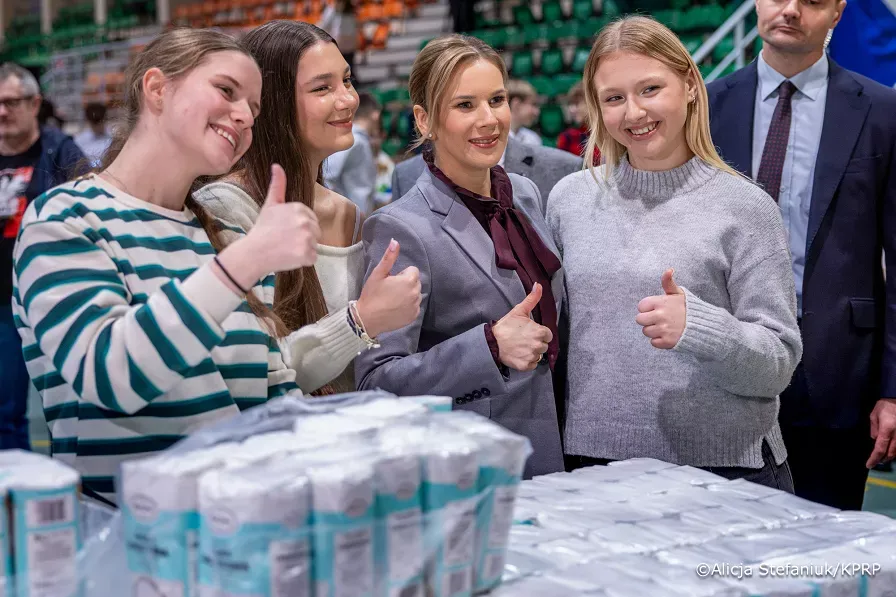Nawrocka pojawiła się na oficjalnym spotkaniu. Jej stylizacja sprowokowała komentarze