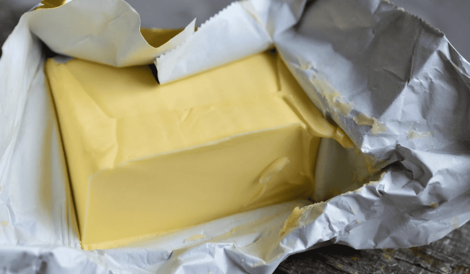 Biedronka rusza z promocją na masło, jakiej dawno nie było. Klienci już szykują koszyki