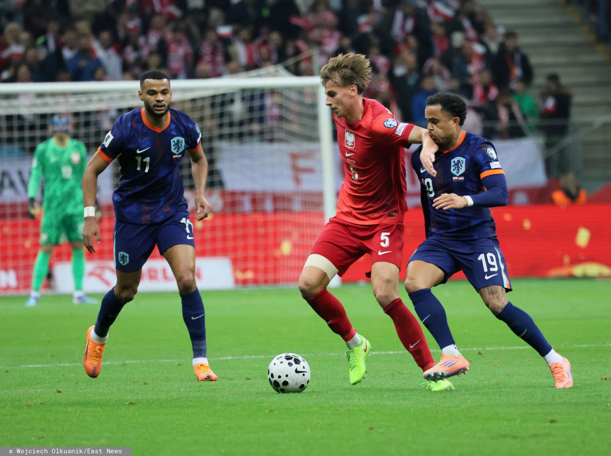 Dantejskie sceny przed meczem Polska-Holandia. TVP tego nie pokazała