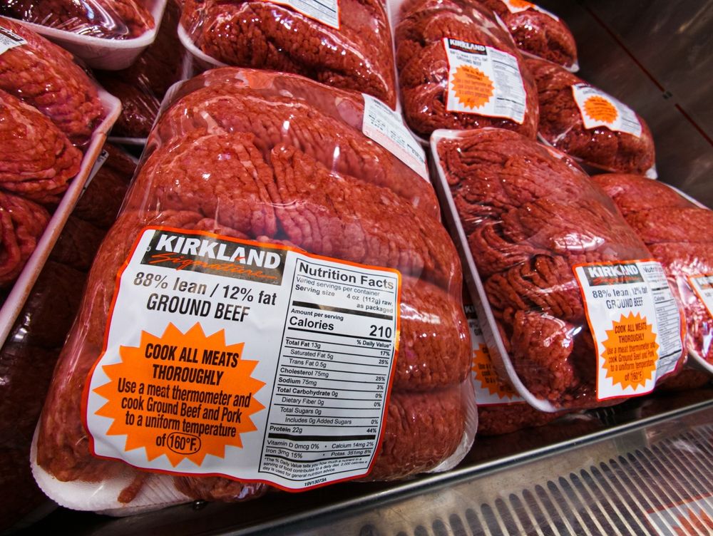 Polacy jedzą to codziennie. Niewielu sprawdza, co naprawdę trafia na talerz