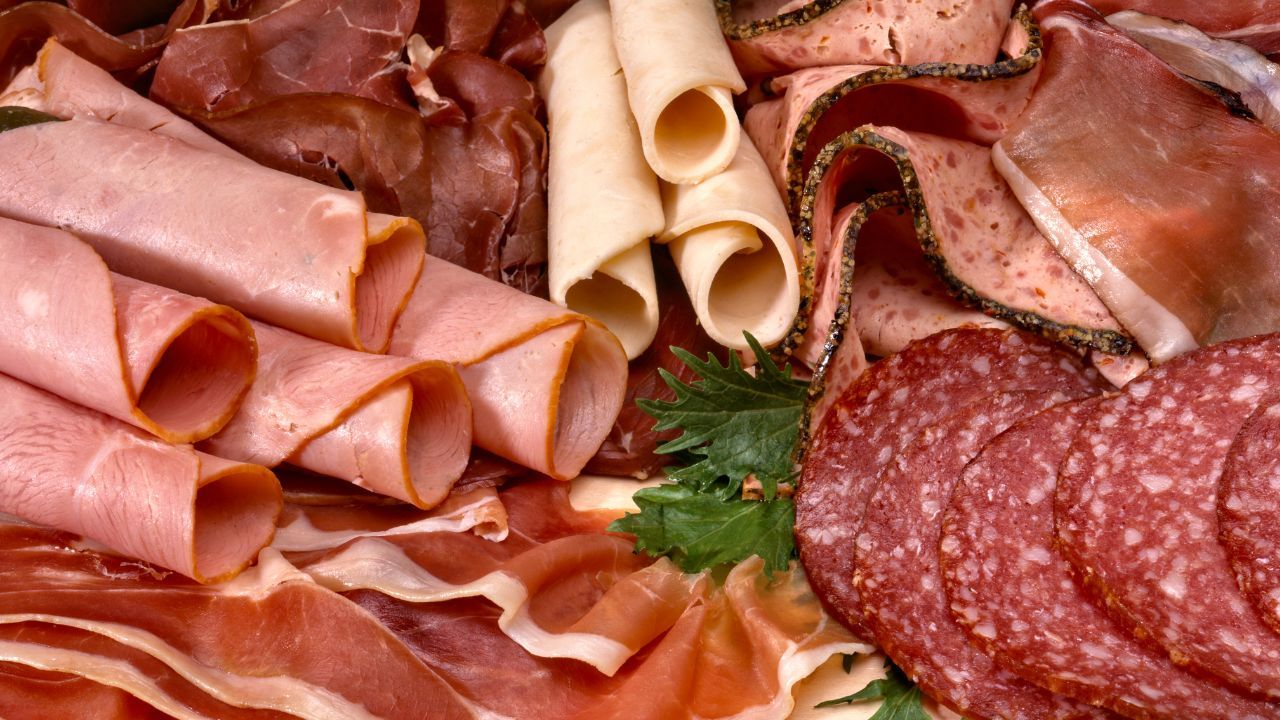 GIS ostrzega, bakteria w boczku. Jeśli masz w domu, natychmiast wyrzuć