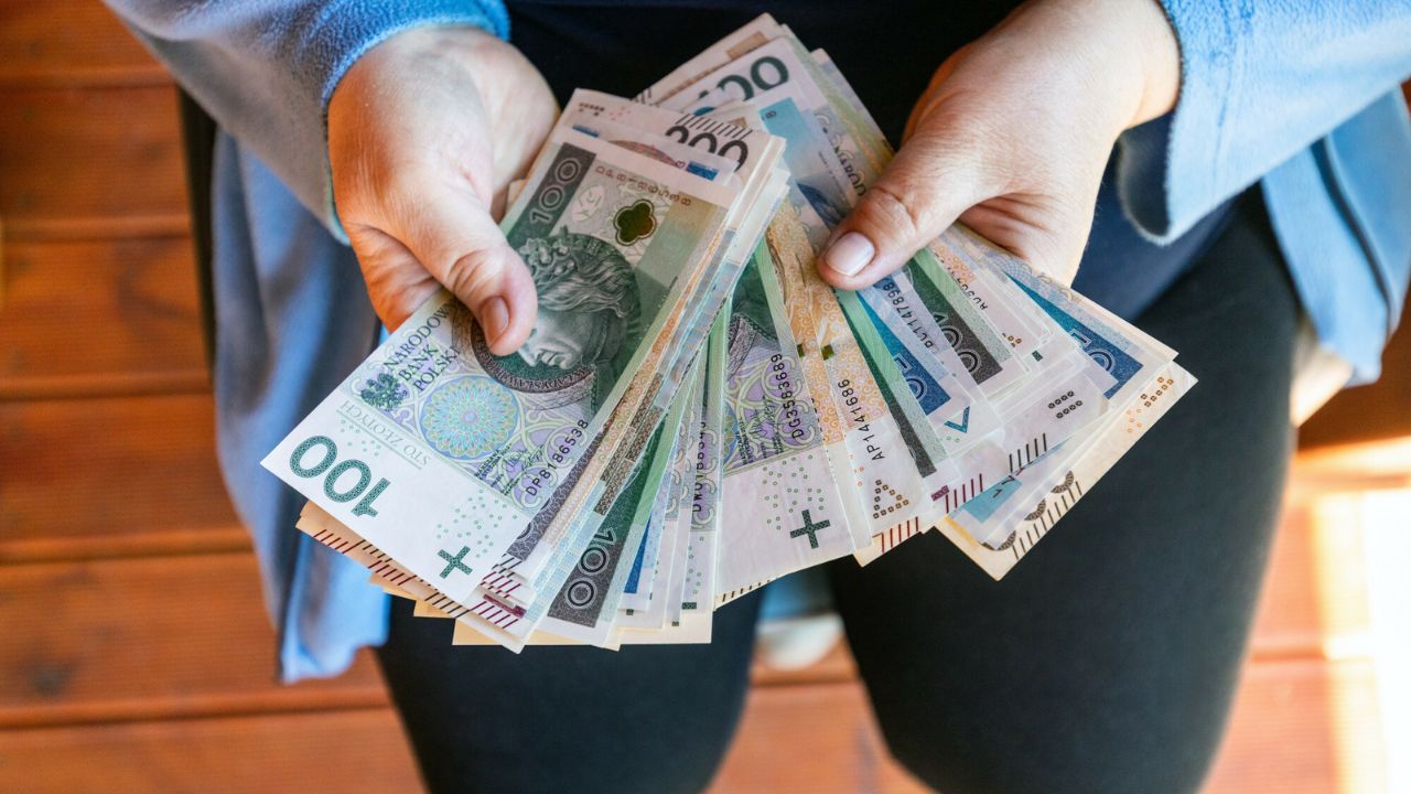 Tyle wyniesie płaca minimalna w 2026 roku. Kwota "na rękę" to nie żart