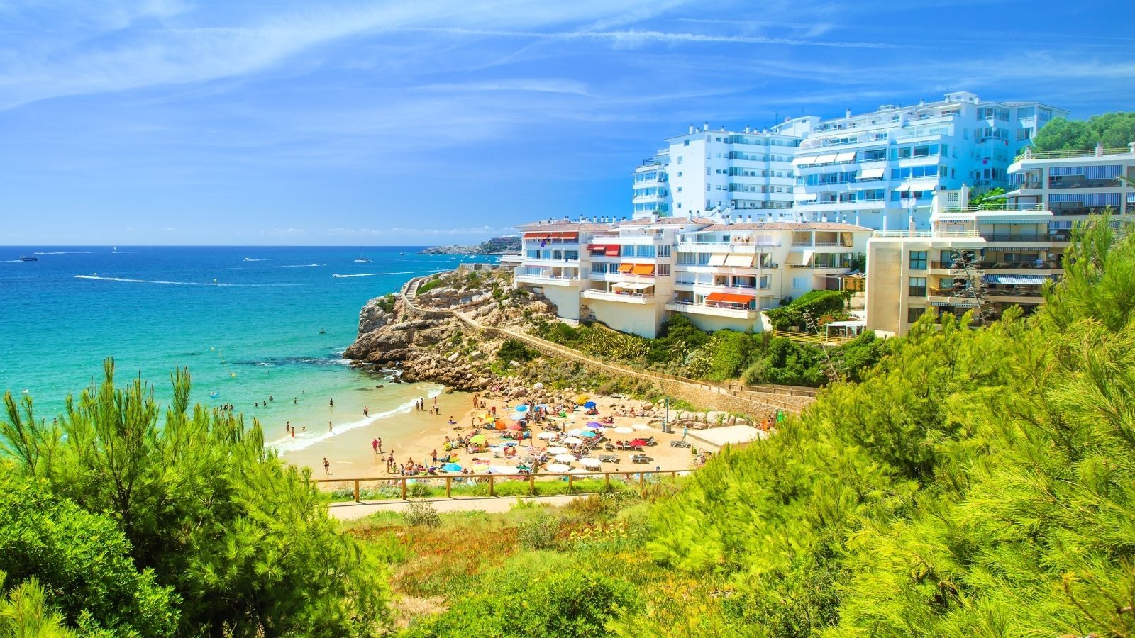 Polacy kupują tam mieszkania na potęgę. Dużo taniej niż w Polsce, a pogoda dopisuje cały rok