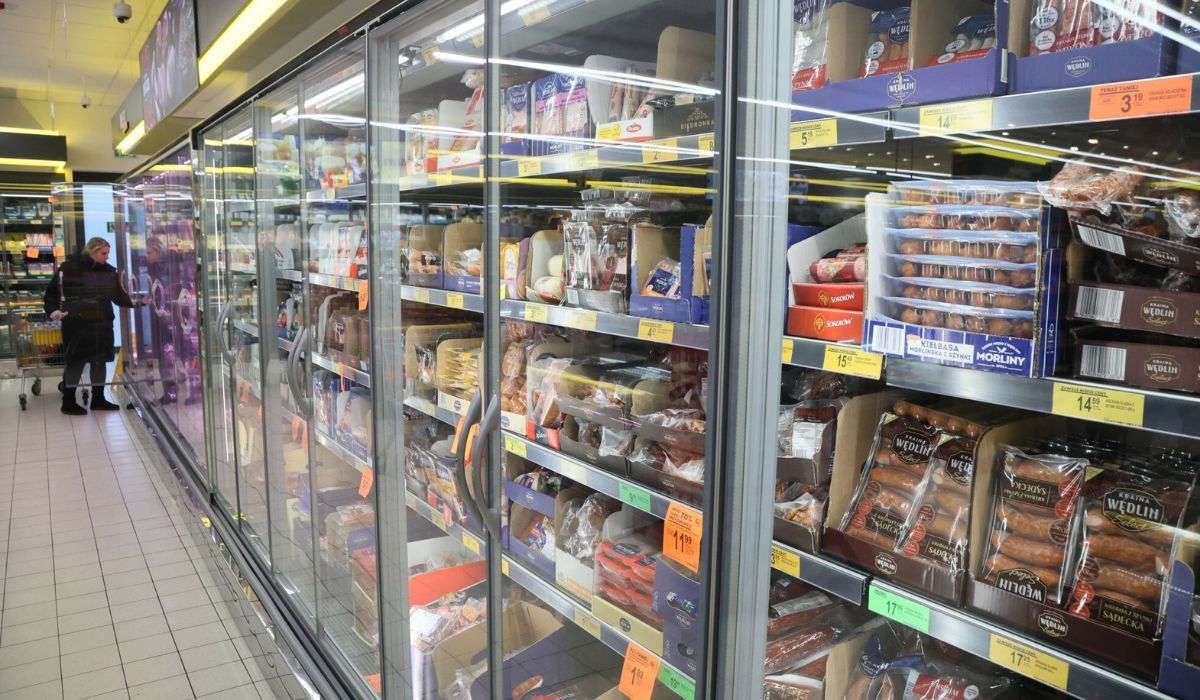 Niszczy tarczycę, serce i kości. Polacy wciąż kupują na potęgę