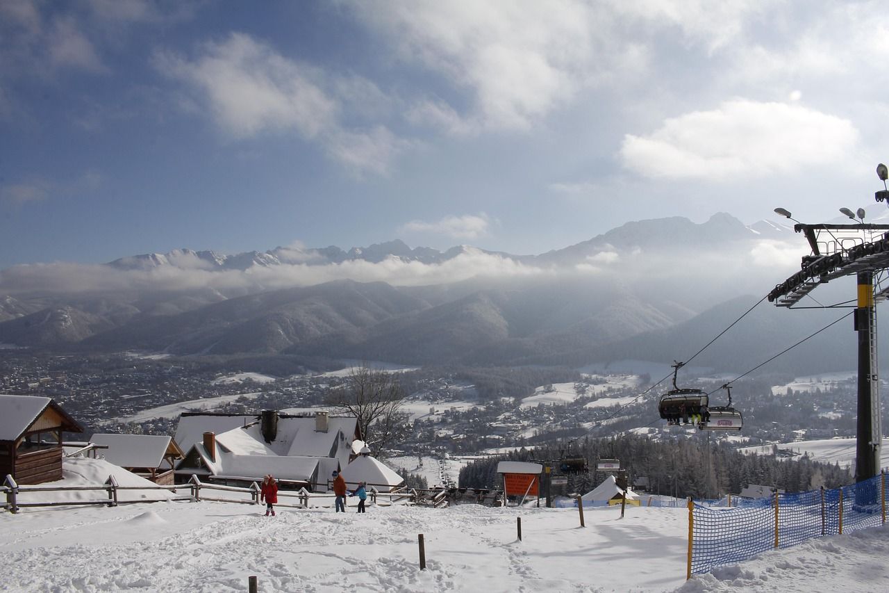 mountains-7582212_1280.jpg