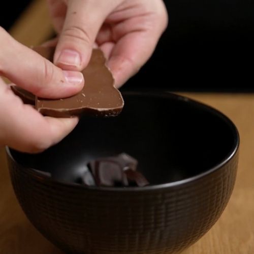 Ten mus kawowy nie ma sobie równych. Z ekspresem Zelmer ZCM8110 Compact Mastreo zrobisz go w moment