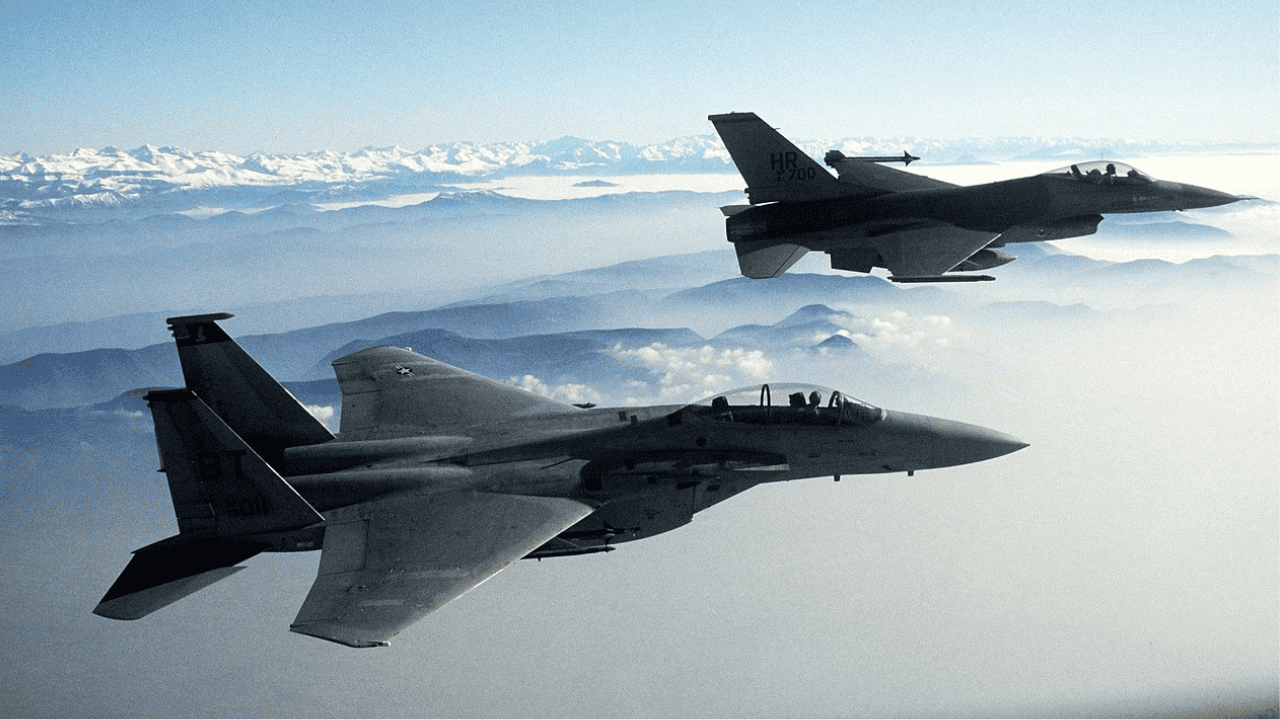 Early in the morning, Poland scrambled aircraft and closed airports. A "state of highest alert" was declared.