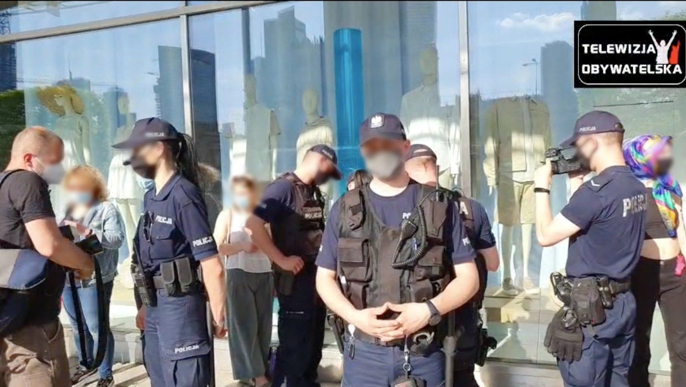 Przy ul. Marszałkowskiej odbył się protest klimatyczny, interweniowała policja.