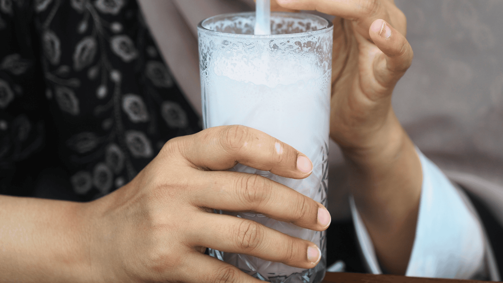 Napój z serwatki - smak PRL-u, który wraca do współczesnej kuchni