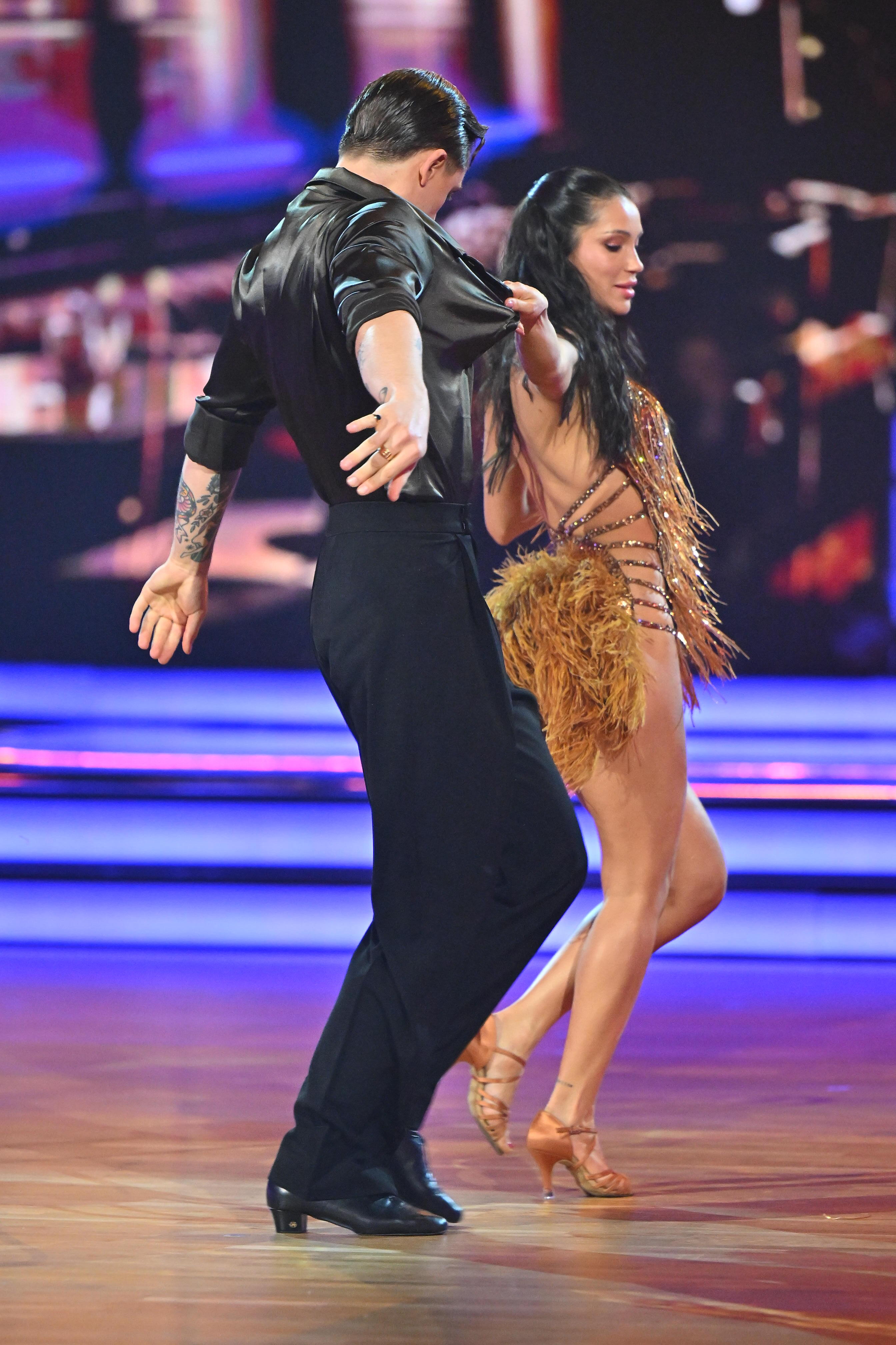 Huczy o miłości w "Tańcu z gwiazdami"! Plotki okazały się prawdą? Widzowie od razu to czuli