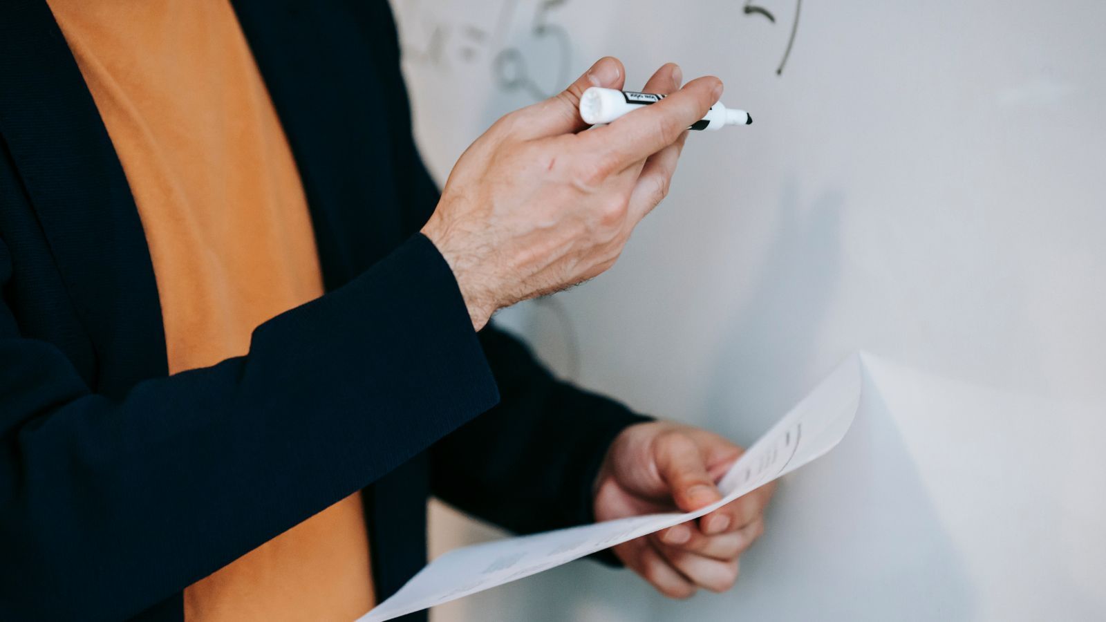 Szukają nauczycieli z Polski. Ponad dwukrotność ich pensji, dopłacą też za przeprowadzkę