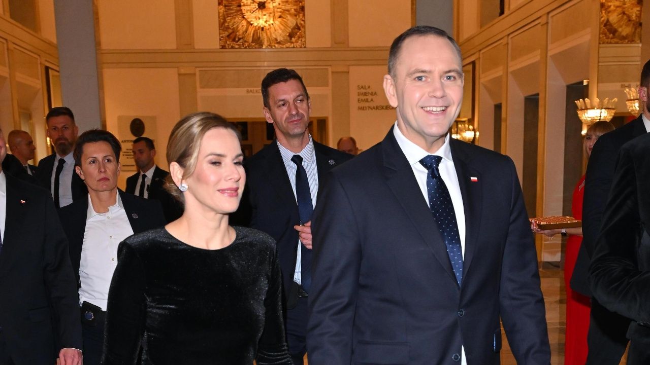 Wszyscy patrzyli, jak Nawroccy ubrali się na uroczystą galę. Mamy zdjęcia