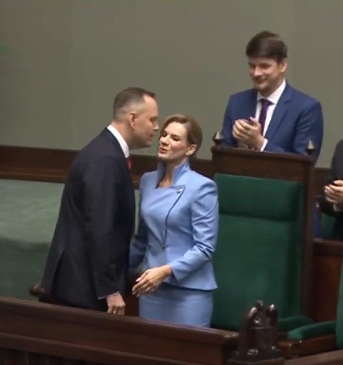 Nawrocki bezwstydnie zgasił Wałęsę. Tak mu pocisnął, że aż kapcie spadły