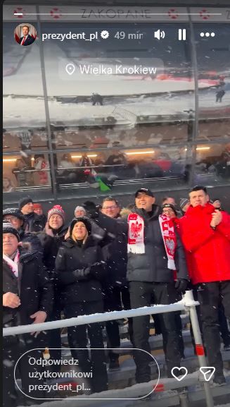 Nawroccy obdarowani prezentami na PŚ przez Adama Małysza