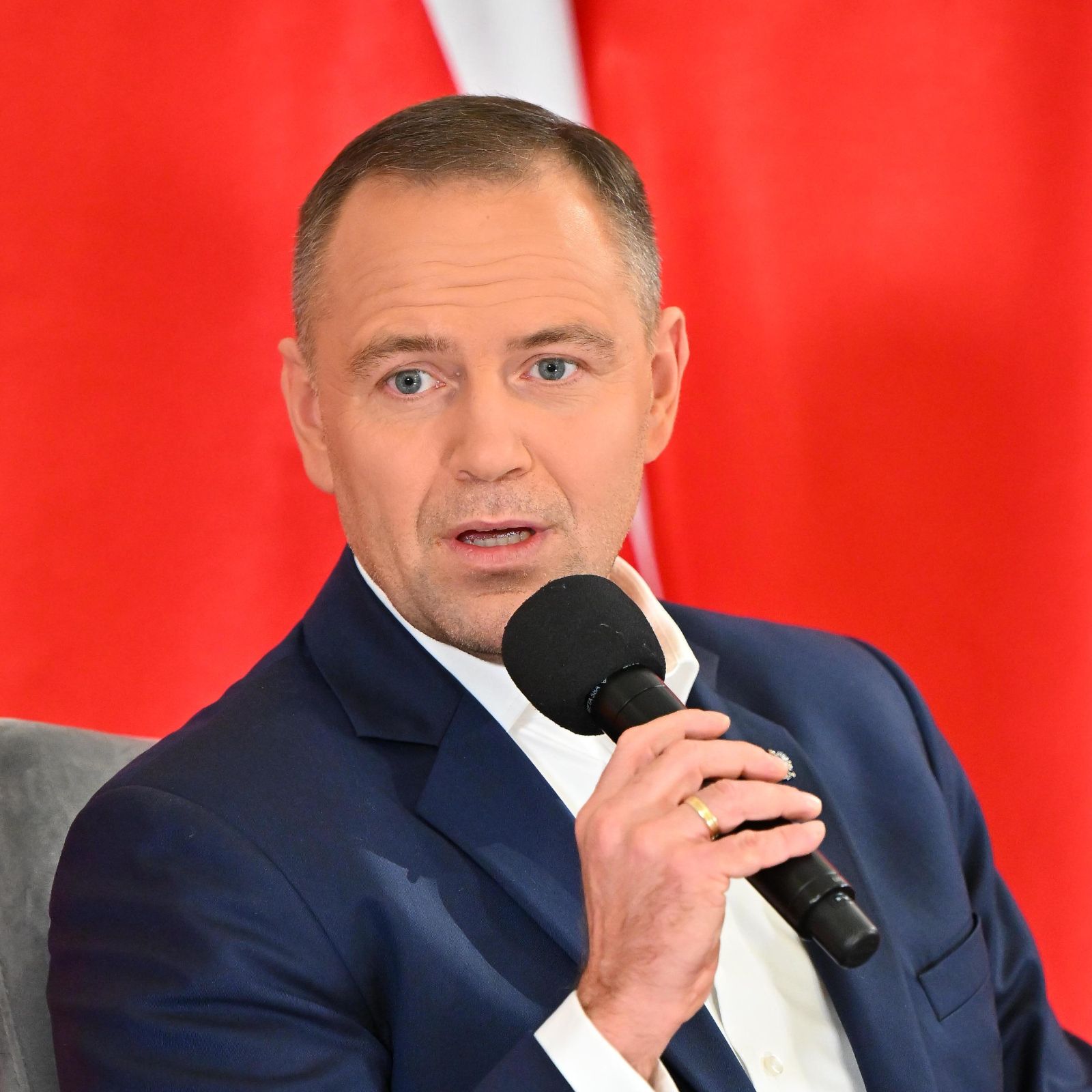 Córka Nawrockiego ofiarą hejtu. Prokuratura analizuje wpisy o Kasi Nawrockiej