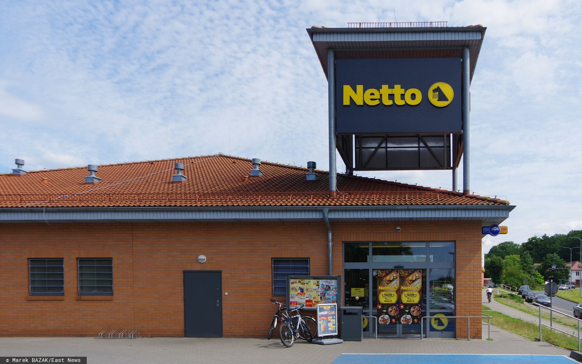 Zaniósł do Netto 432 butelki i puszki. Tyle pieniędzy dostał w zamian, padł rekord