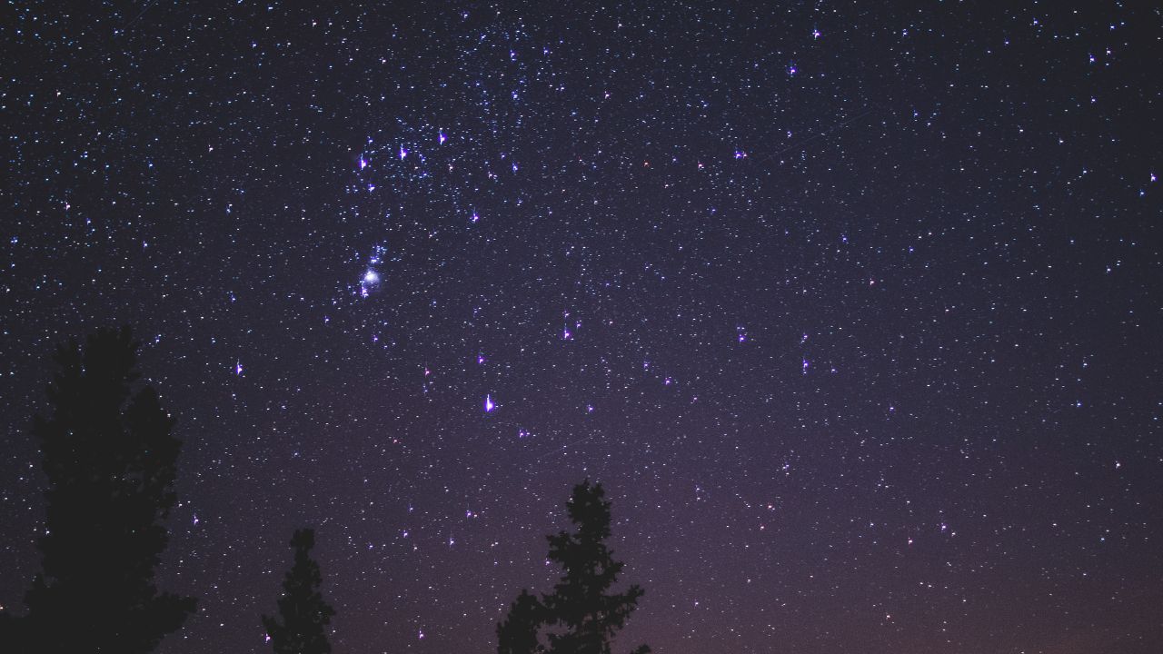 Dziś w nocy spójrz w niebo, a nie pożałujesz. Niezwykłe zjawisko zaprze dech w piersiach