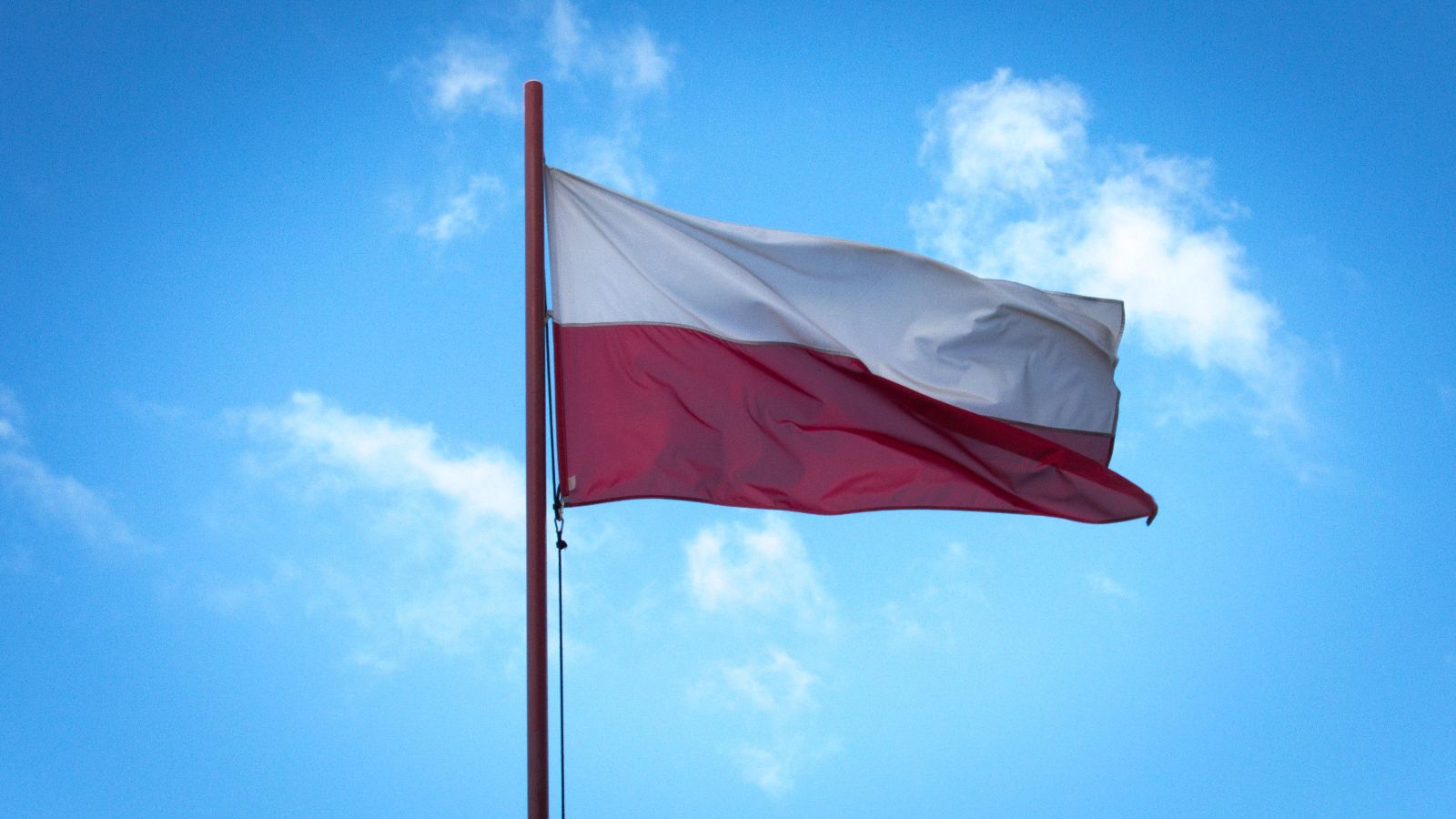 Wywiesisz tak flagę i będzie mandat. Grozi 5 tys. zł kary, a nawet areszt