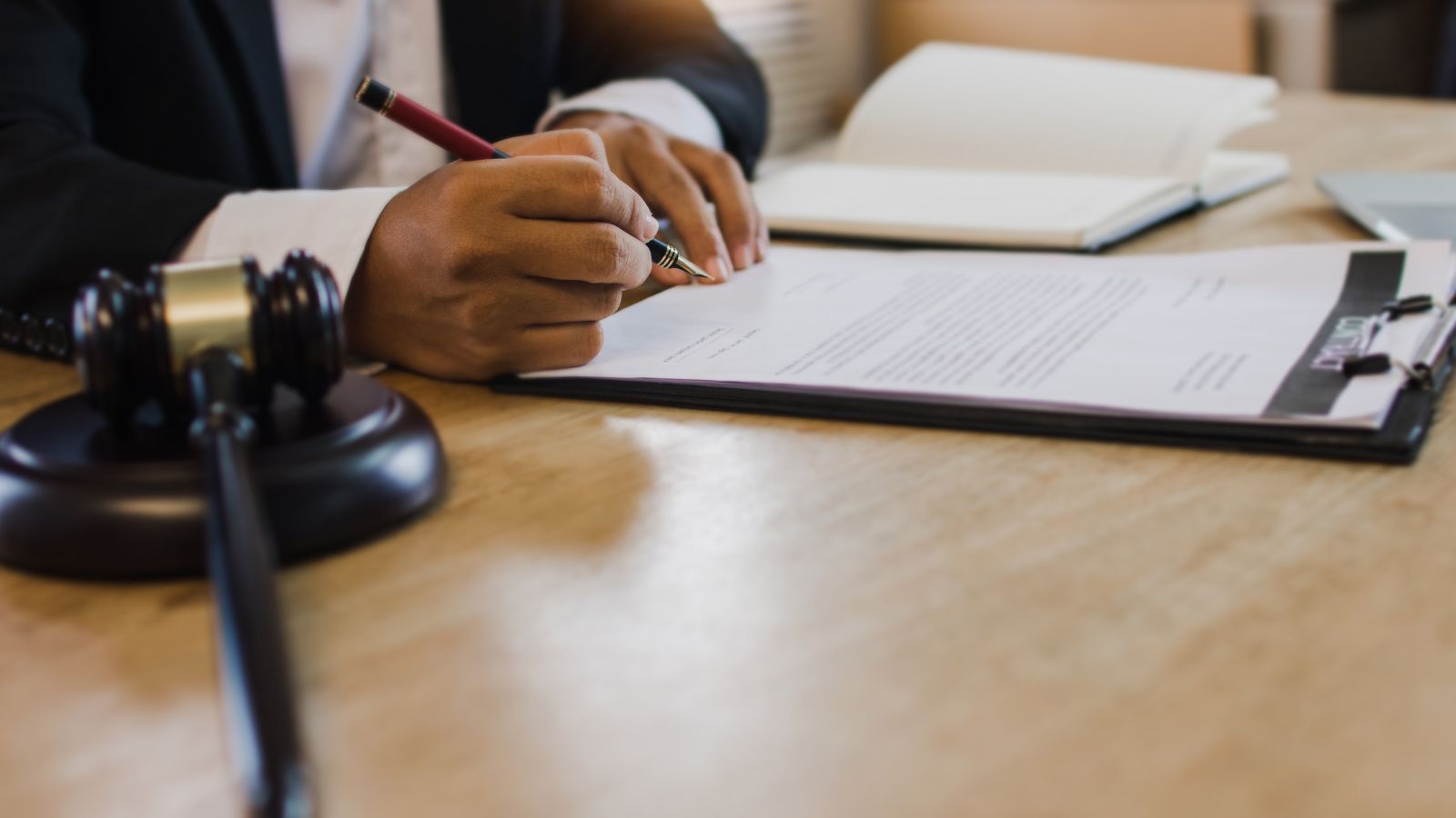 Spadek po bezdzietnym wuju jest możliwy. Dziedziczenie ustawowe mówi wprost