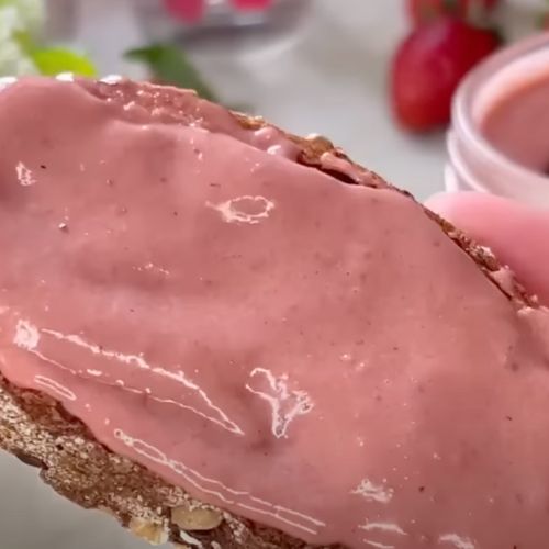 Żadna kupna orzechowa. Najlepszą domową Nutellę zrobisz z polskich truskawek